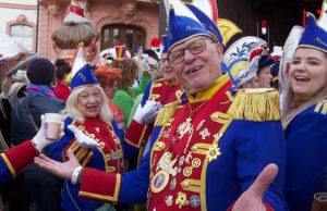 Video. Mainz feiert den Beginn der Karnevalszeit mit Kostümen und Tradition