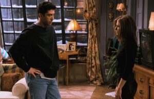 Jennifer Aniston hält die „Friends“-Debatte über „Pause“ am Leben, aber auf wessen Seite steht sie überhaupt?