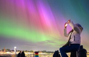 Am Dienstag- und Mittwochabend kommt ein weitreichendes Polarlicht: Hier können Sie es sehen
