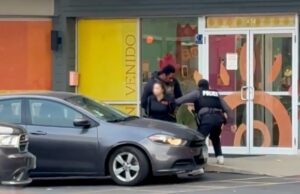 Kinderbetreuer von ICE-Beamten in einer Kindertagesstätte in Chicago festgenommen