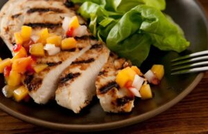 Sie fragen sich, wie lange Hühnchen im Kühlschrank frisch bleibt? Hier ist die Wahrheit