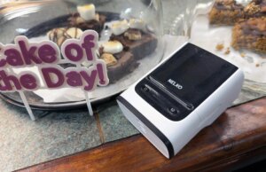 Ich habe in einen tragbaren Etikettendrucker investiert und er zahlt sich für mein Büro bereits aus