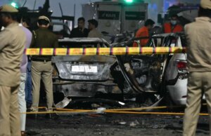 Auto explodiert in der Nähe des historischen Roten Forts in Indiens Hauptstadt Neu-Delhi und tötet mindestens acht Menschen