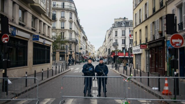 policemen-guard-streets-near-bataclan-201263231.jpg