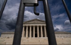 Der Oberste Gerichtshof verbietet Transgendern die Aktualisierung von Reisepässen