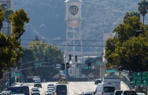 Warner Bros. Discovery meldet einen Verlust von 148 Millionen US-Dollar, da sich der Verkaufsprozess beschleunigt
